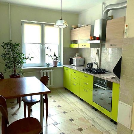 Appartamento Автовокзал Rivne Esterno foto