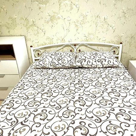 Appartamento Автовокзал Rivne Esterno foto