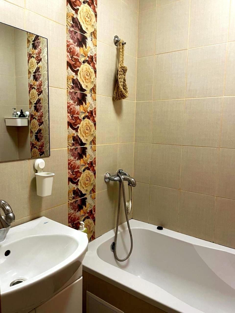 Appartamento Автовокзал Rivne Esterno foto